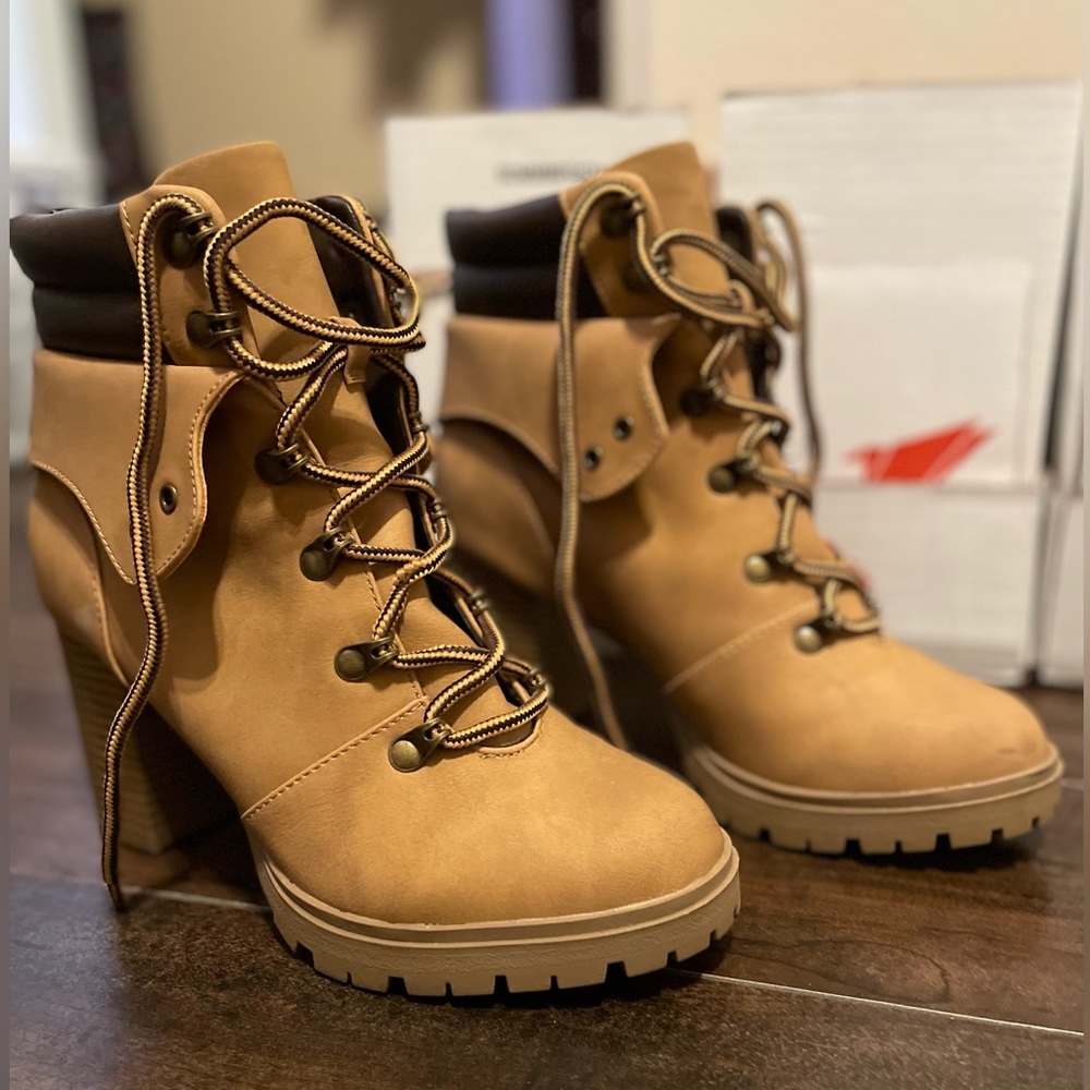 REPORT Boots